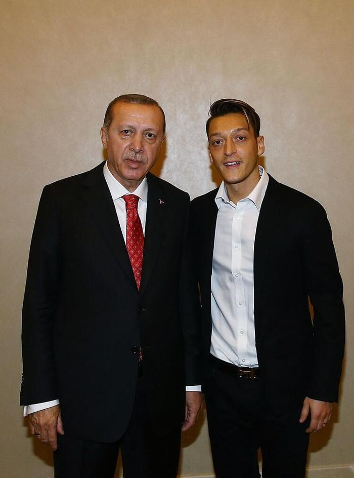 Almanyadan Mesut Özil ve İlkay Gündoğan itirafı