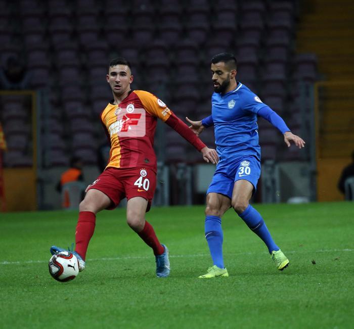 Galatasarayın genç yıldızı Emin Bayram alkış topladı