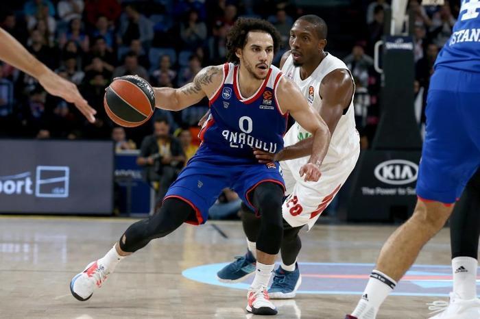 Anadolu Efeste Shane Larkinden rekor performans