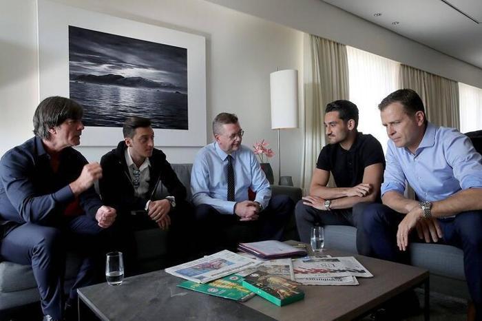 Almanyadan Mesut Özil ve İlkay Gündoğan itirafı