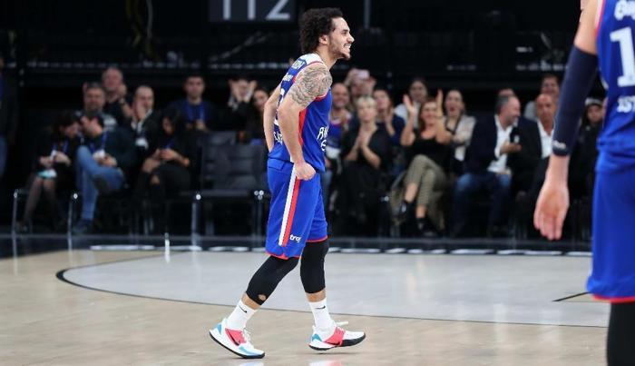 Anadolu Efeste Shane Larkinden rekor performans