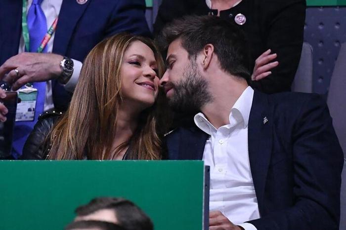 Gerard Pique - Shakira çifti ayrılık iddialarına böyle yanıt verdi