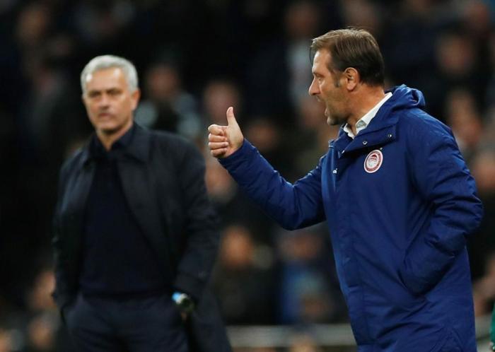 Jose Mourinhodan top toplayıcı çocuğa övgü