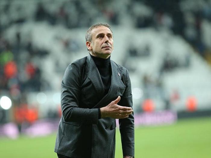 Beşiktaşta 6. hafta: Abdullah Avcı istifa Dün akşam: Yumruk havaya