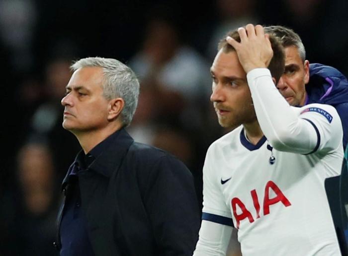Jose Mourinhodan top toplayıcı çocuğa övgü