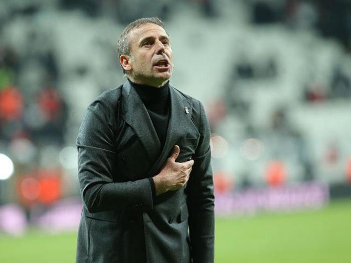 Beşiktaşta 6. hafta: Abdullah Avcı istifa Dün akşam: Yumruk havaya