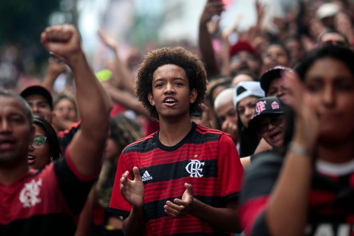 Flamengo taraftarı ile polis arasında çatışma