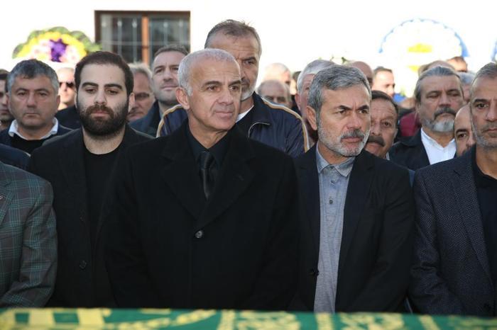 Aziz Yıldırım ve Aykut Kocaman, Nihat Çetinin cenazesinde