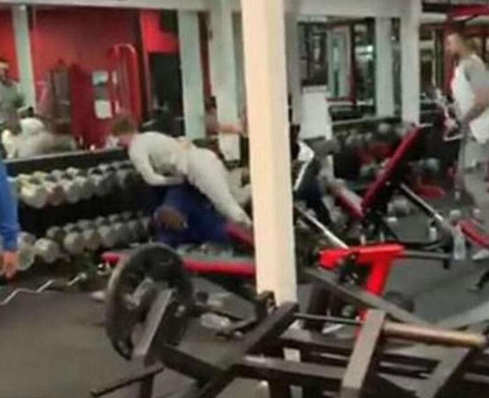 Spor salonunda büyük kavga