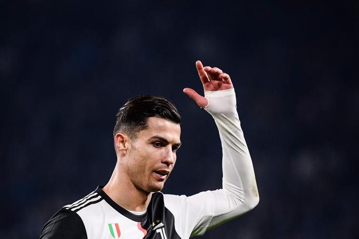 Maurizio Sarri Cristiano Ronaldoyu oyundan aldı Yıldız oyuncu sinirlendi