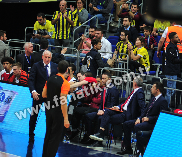 Fenerbahçe - Bayern Münih maçından ekrana yansımayanlar...