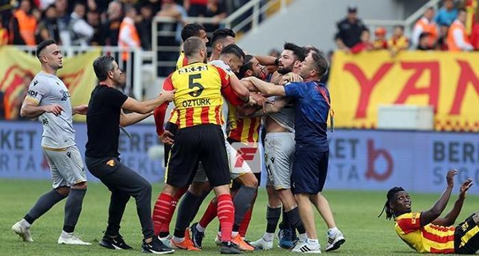 Son dakika | Göztepe - Yeni Malatyaspor maçı sonrası saha karıştı