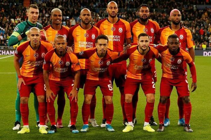 Nagatomo ve Marianoya taraftardan sert tepki