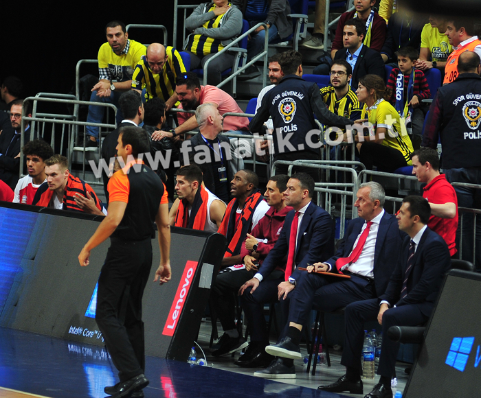 Fenerbahçe - Bayern Münih maçından ekrana yansımayanlar...
