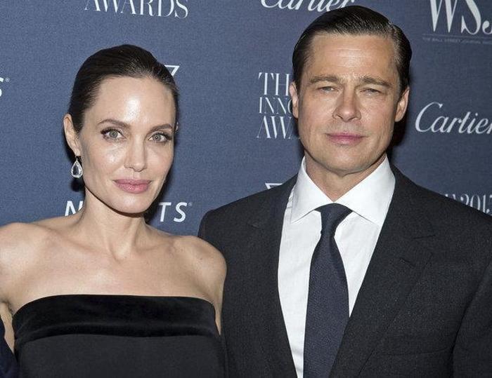 Angelina Jolieden Brad Pitte çıplak protesto