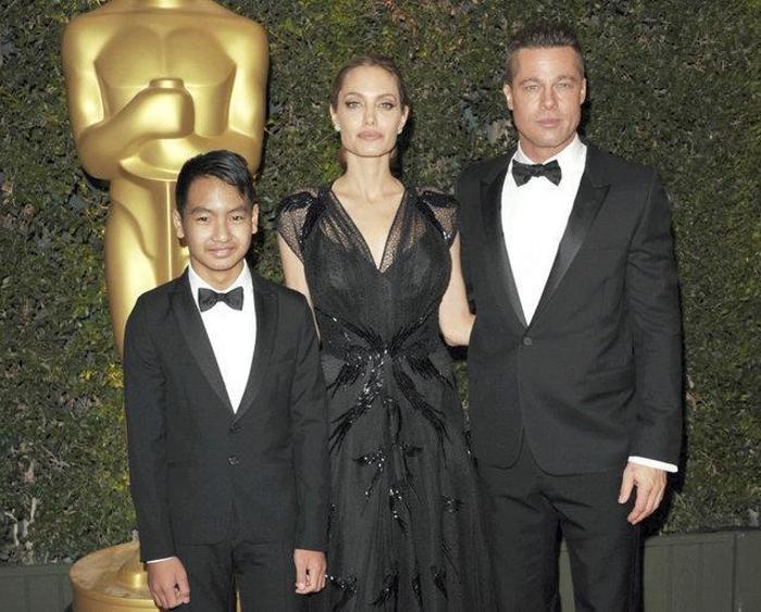 Angelina Jolieden Brad Pitte çıplak protesto