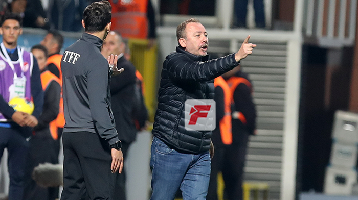 Sergen Yalçın çılgına döndü, kimse tutamadı İşte o anlar...
