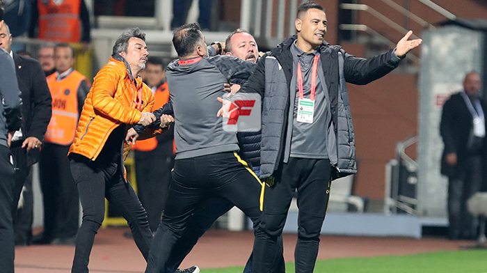 Sergen Yalçın çılgına döndü, kimse tutamadı İşte o anlar...