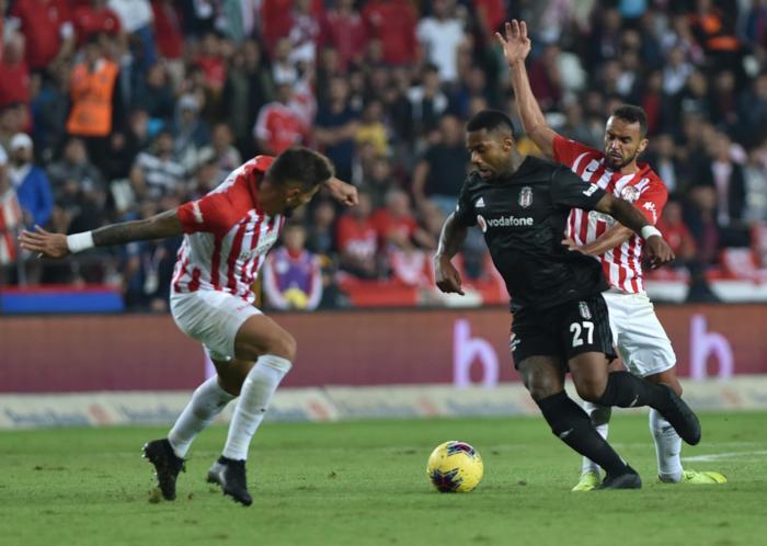 Fanatik yazarlarının Antalyaspor - Beşiktaş maçı yorumları