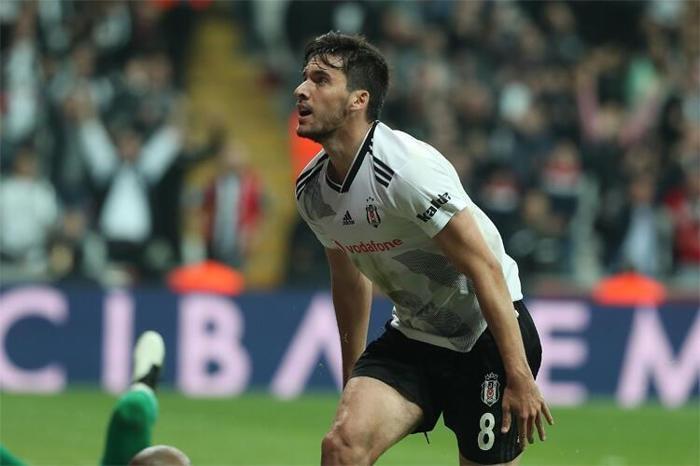 Umut Nayirin sıra dışı hikayesi Hukuk bilgisi hayatını değiştirdi
