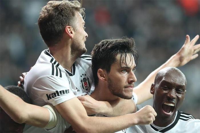 Umut Nayirin sıra dışı hikayesi Hukuk bilgisi hayatını değiştirdi
