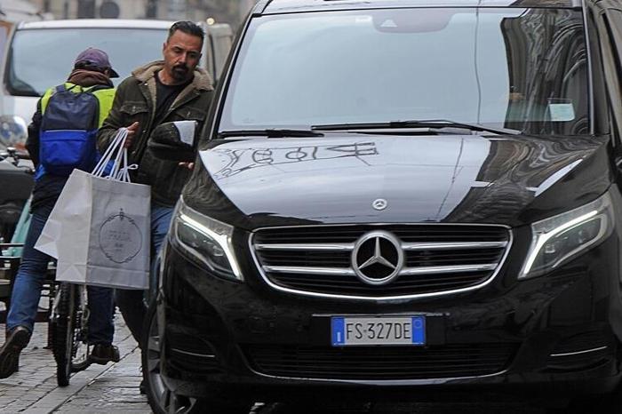 Ronaldonun sevgilisi Georgina Rodriguezin alışverişi olay oldu