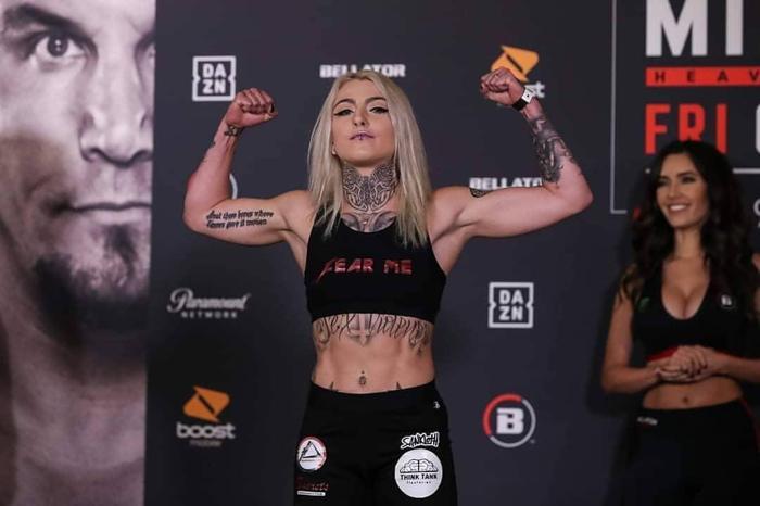 Yetişkin filmi yıldızıydı MMA dövüşçüsü oldu... Zavallı dediler