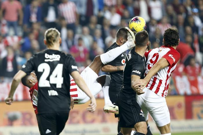 Fanatik yazarlarının Antalyaspor - Beşiktaş maçı yorumları