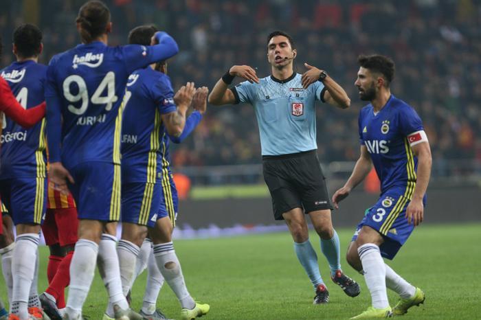 Fanatik yazarlarının İ.M. Kayserispor - Fenerbahçe maçı yorumları