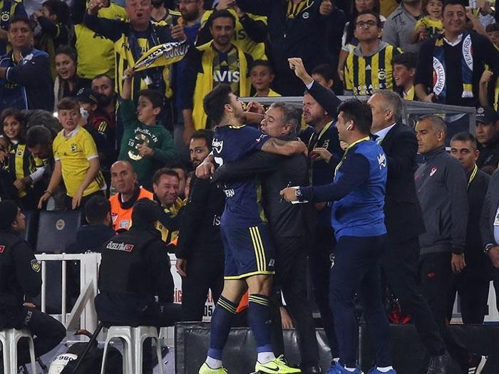 Ozan Tufan Konyaspor maçına damga vurdu Golü atıp...