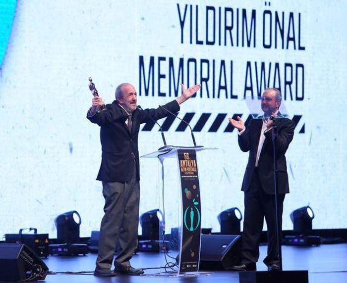 56ıncı Altın Portakalda kırmızı halıda şıklık yarışı