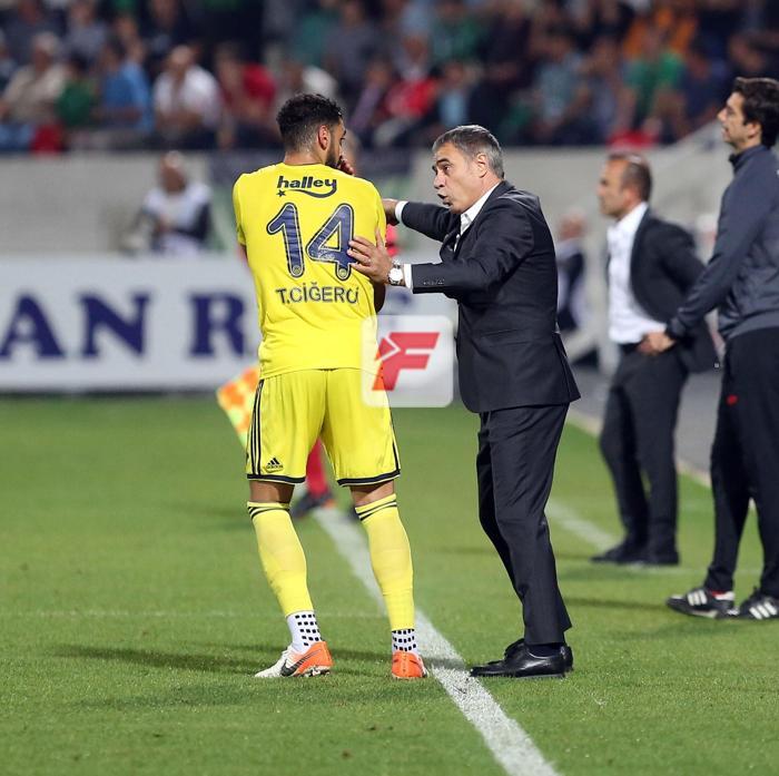 Ersun Yanalla taraftarlar arasında gerginlik