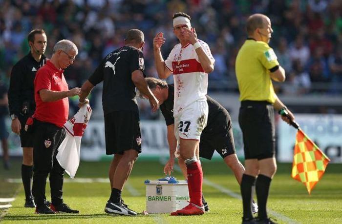 Beşiktaşın eski golcüsü Mario Gomez azmiyle takdir topladı