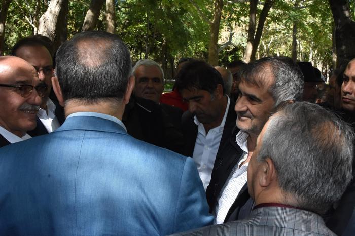 Trabzonsporun hocası Ünal Karamanın annesi son yolculuğuna uğurlandı