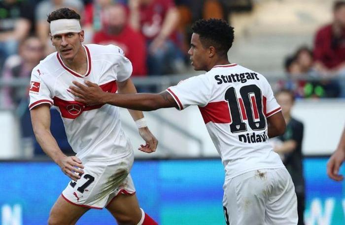 Beşiktaşın eski golcüsü Mario Gomez azmiyle takdir topladı