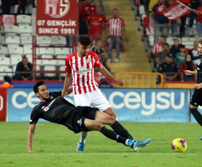 Fanatik yazarlarının Antalyaspor - Beşiktaş maçı yorumları