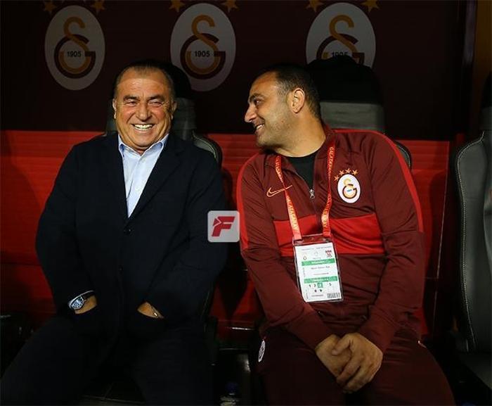 Galatasaray - Sivasspor maçında tribünlerin konuştuğu güzel
