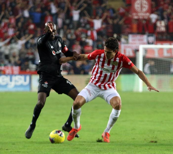 Fanatik yazarlarının Antalyaspor - Beşiktaş maçı yorumları