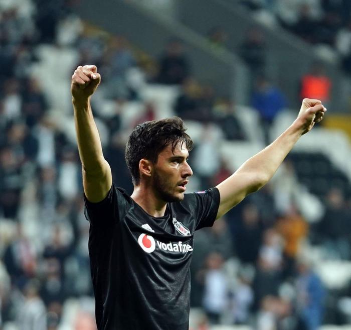Gecenin sorusu (Erman Özgür)
