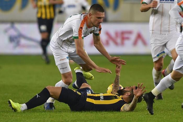Kaçan balık büyük oldu Merih Demiral - Fenerbahçe...