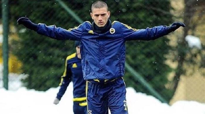 Kaçan balık büyük oldu Merih Demiral - Fenerbahçe...