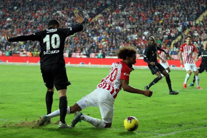 Fanatik yazarlarının Antalyaspor - Beşiktaş maçı yorumları