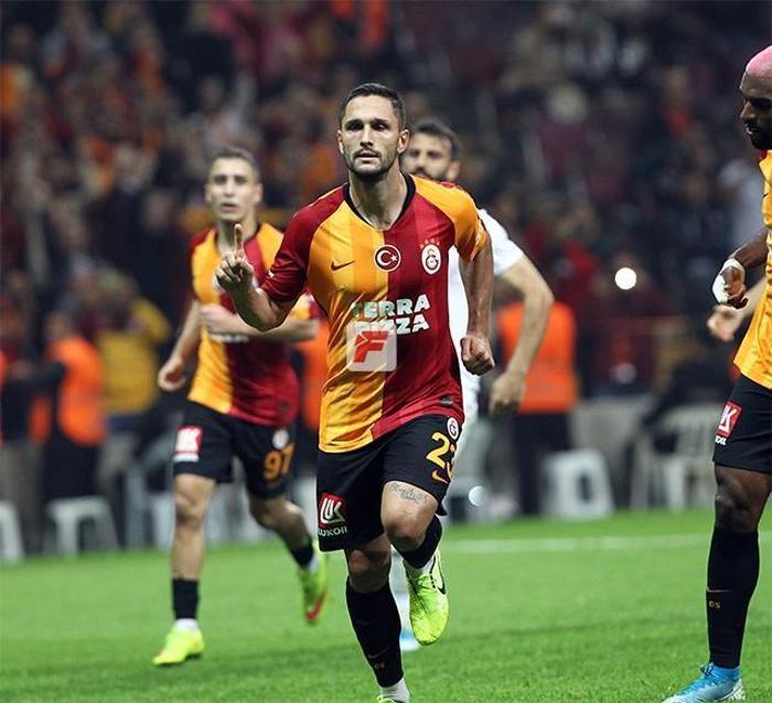 Galatasaray - Sivasspor maçında tribünlerin konuştuğu güzel