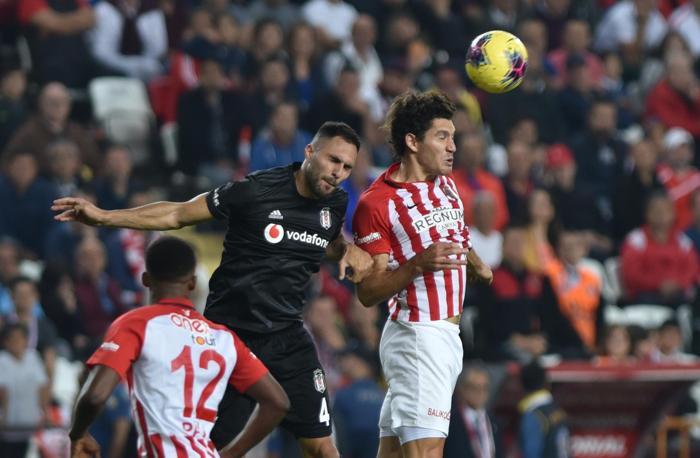 Fanatik yazarlarının Antalyaspor - Beşiktaş maçı yorumları