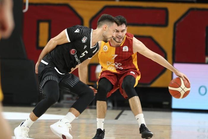 Galatasaray taraftarından Mehmetçiğe destek