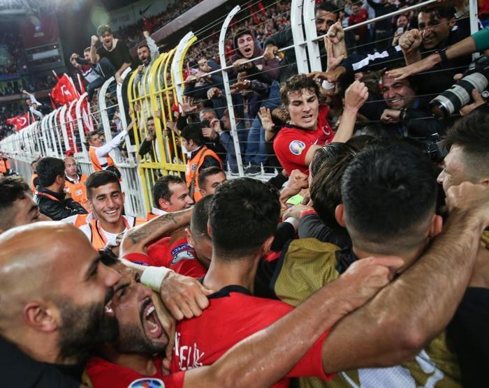 Cenk Tosunun golü hayat verdi