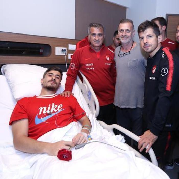 A Milli Takımdan Dorukhan Toköze geçmiş olsun ziyareti