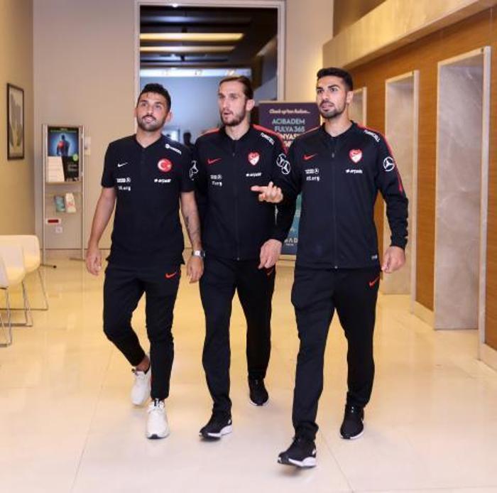 A Milli Takımdan Dorukhan Toköze geçmiş olsun ziyareti