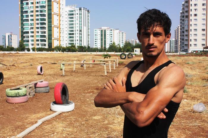 Survivor hayali için parkur kurdu