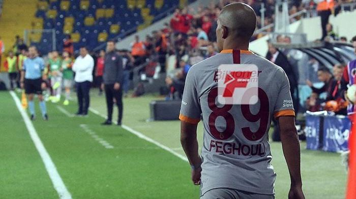 Galatasarayda hareketli dakikalar Fatih Terim ve Feghouli...